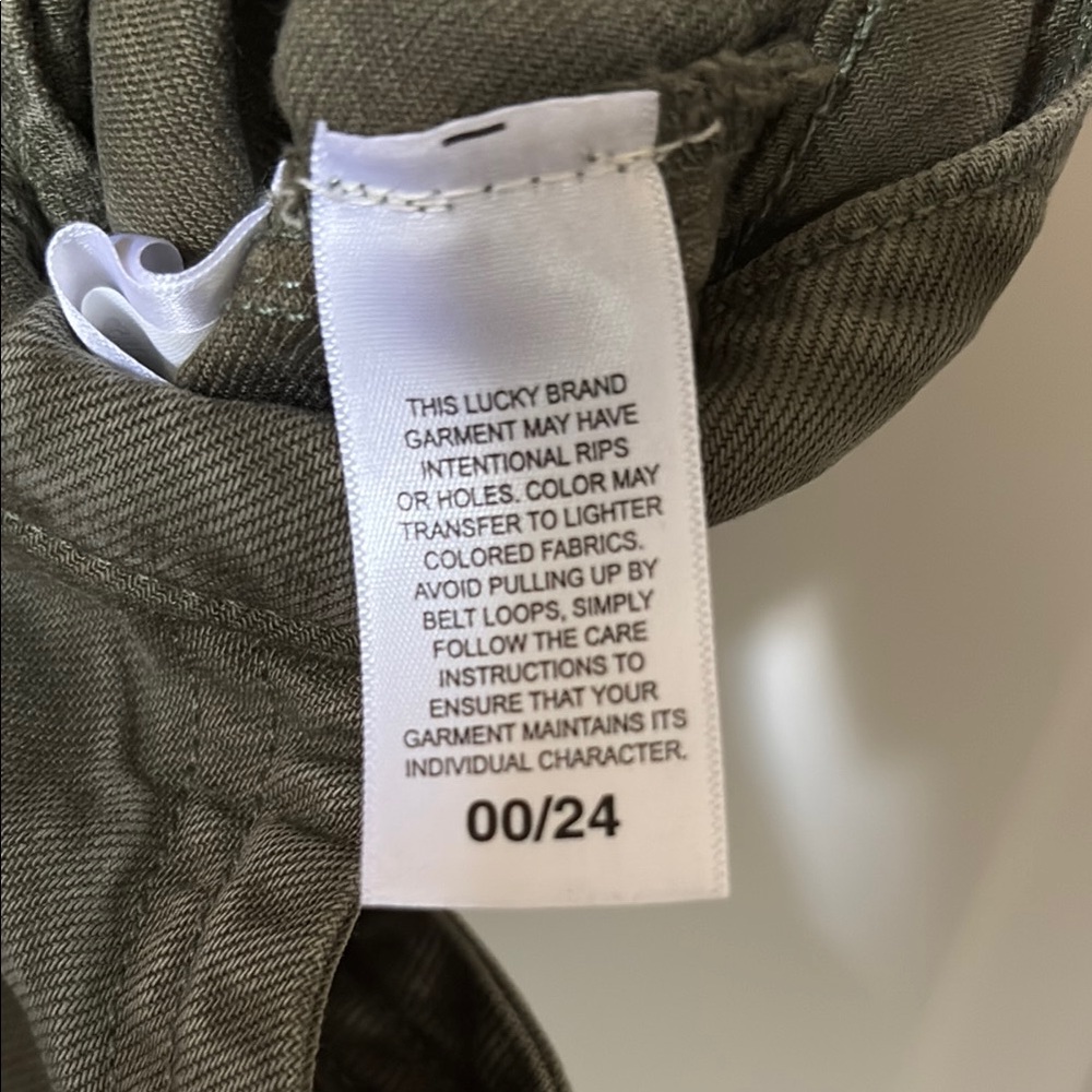 Lucky Brand Wide Leg Liquid Denim Luxe Utility Pant. Olive. Size 00/24 - Picture 13 of 14